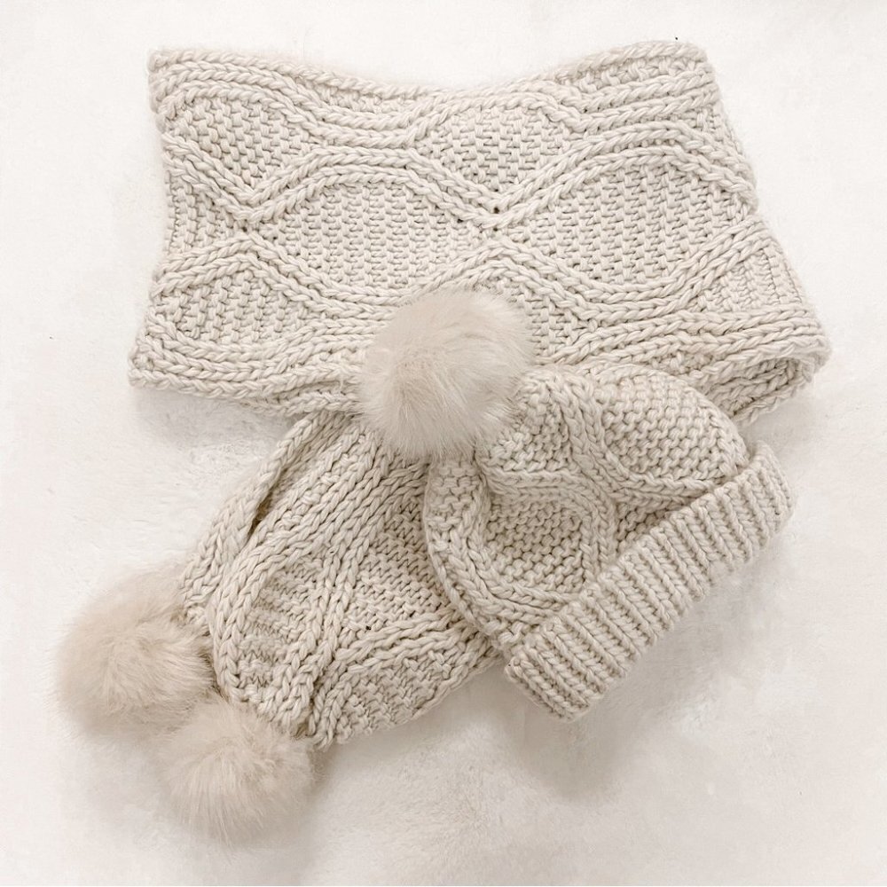 TOPSHOP Cable knit Pom Pom Toque & Scarf, 2 piece set